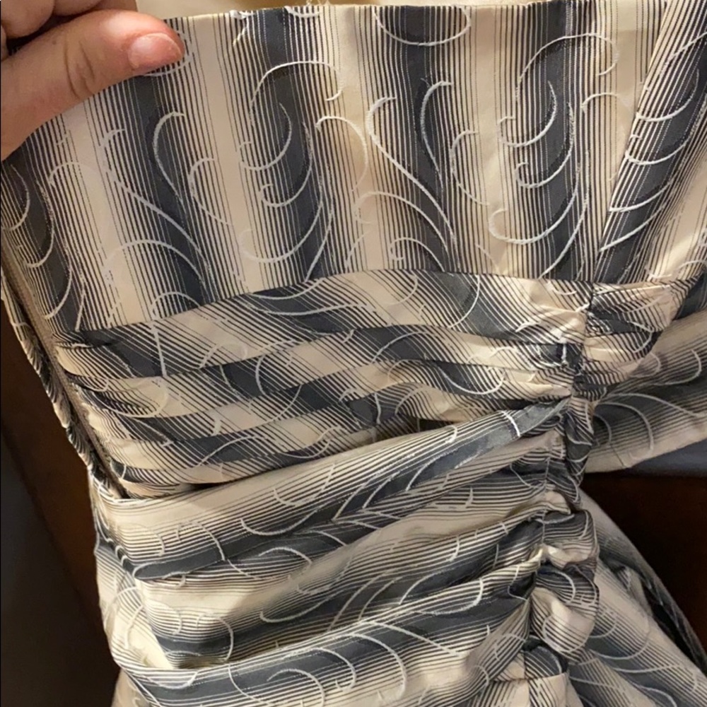 BCBGMAXAZARIA Formal tea cup length gown - Picture 3 of 5